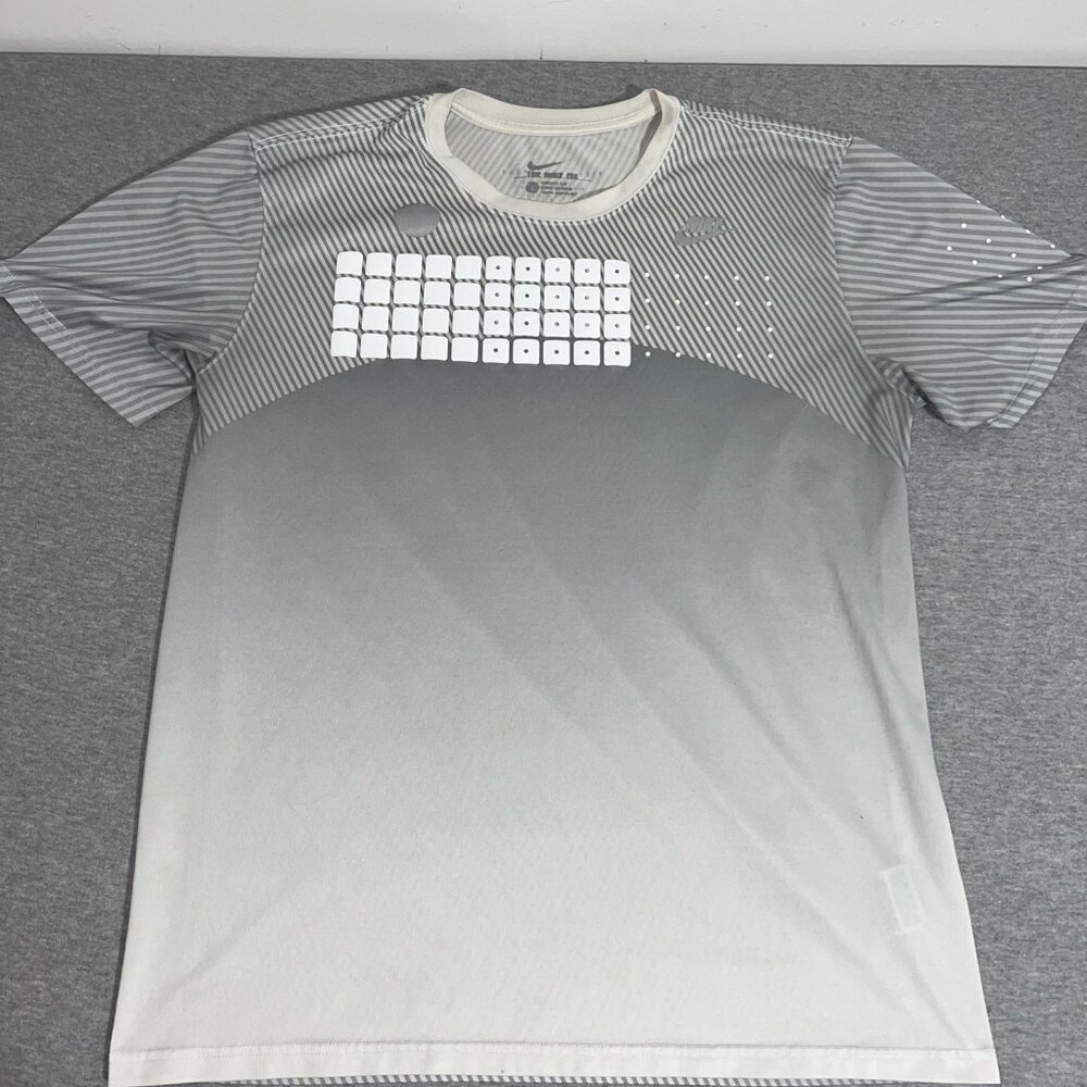 Nike Flyknit Sportswear Ultra Systems Gray Men’s Large Dri Fit - Picture 3 of 7